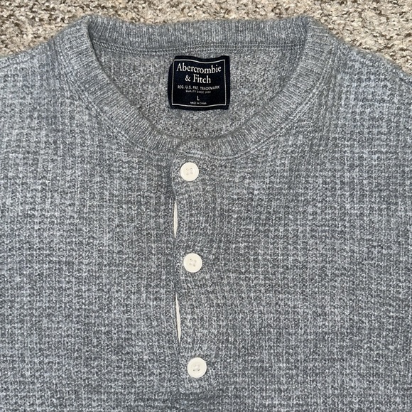 Abercrombie & Fitch Waffle Knit Henley Large Gray - Picture 2 of 3